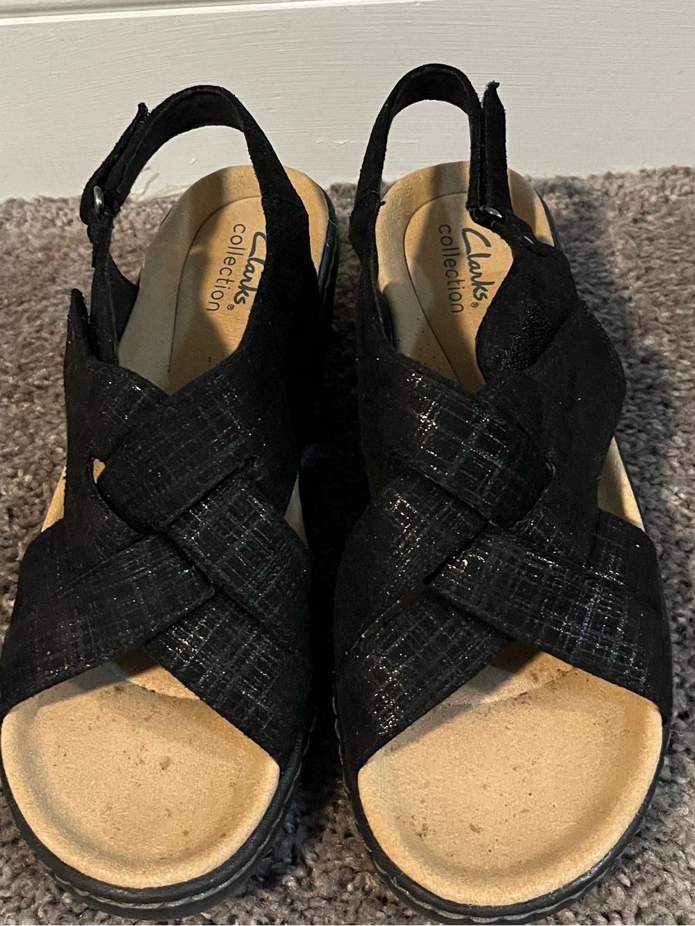 Clarks Black Crisscross Slingback Comfy Adj Strap Dress Casual Sandals Size 7.5.